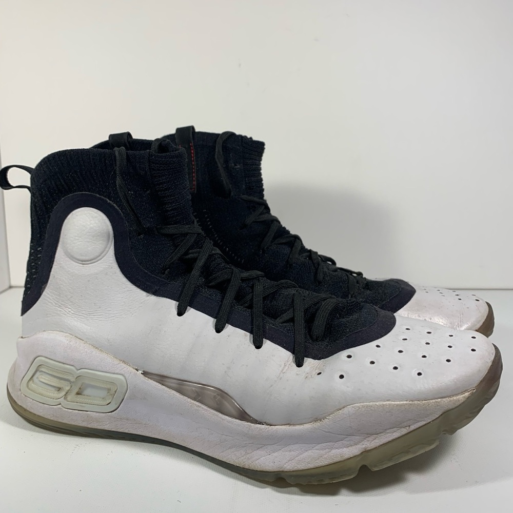 Men’s 9.5 Curry 4’s